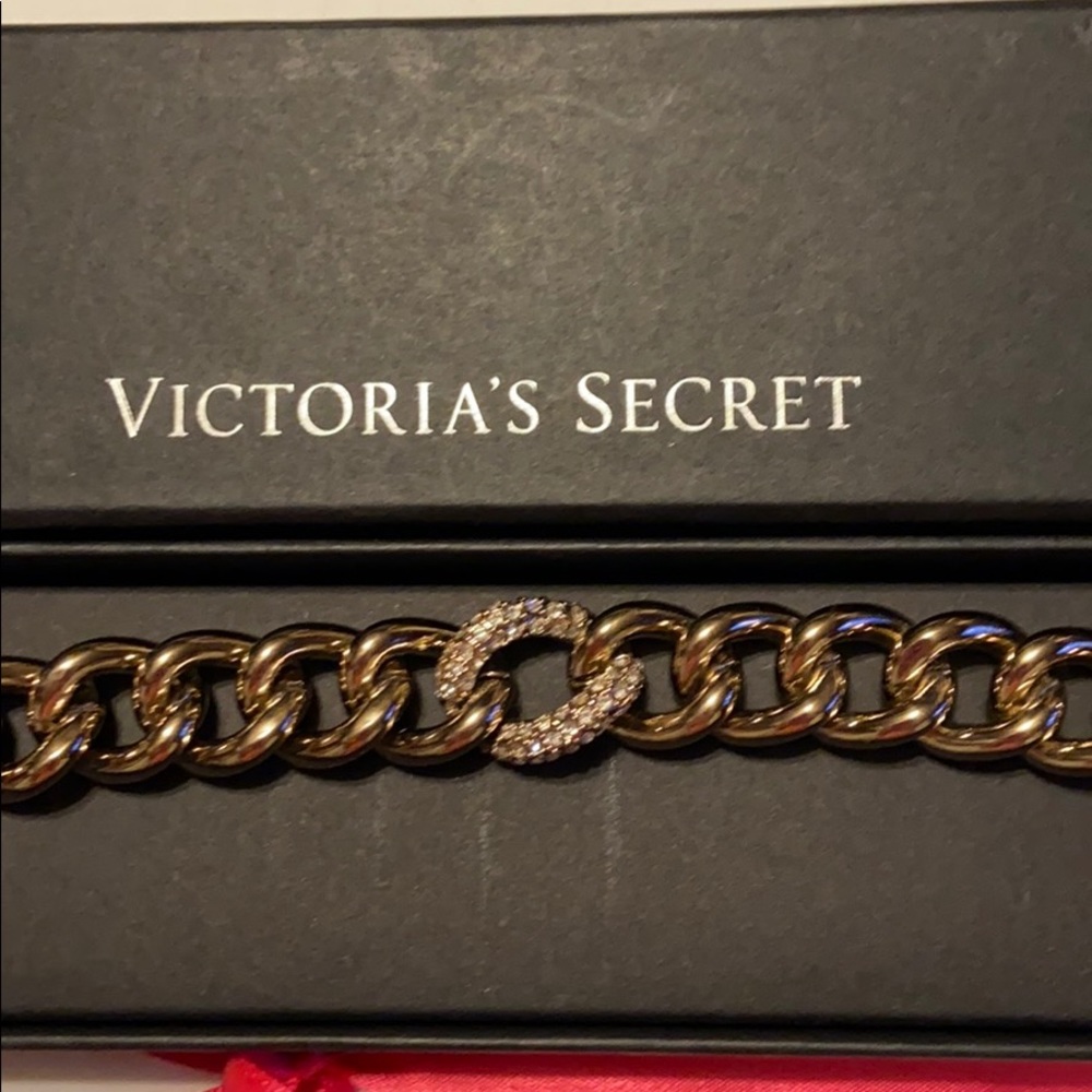 Victoria Secrets Gold Chain Link  Bracelet